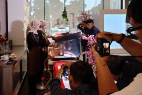 Kopi dan Kamera, Ketika Lensa dan Kopi Merayakan Inklusi Diri