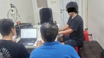 Patroli Penyekatan Aremania ke Surabaya di Lowokwaru, Polisi Tangkap Kurir Ranjau Sabu