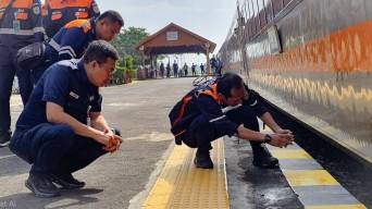 Direktur Pengelola Sarana dan Prasarana KAI Tinjau Kesiapan Nataru di Wilayah Daop 7