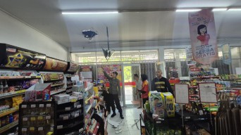 Minimarket di Blitar Ini Dibobol Pencuri, Rokok dan Kosmetik Raib