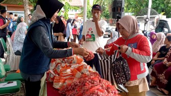 Tekan Inflasi dan Harga Pangan, Pemkab Trenggalek Gelar Pasar Murah