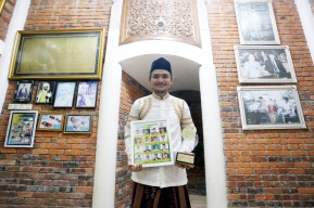 Ra Ibong Raih Penghargaan FJN, Dorong Kader NU Melek Teknologi