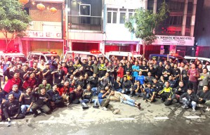 Menjalin Asa di Jalanan, Kisah Inspiratif Relawan Ambulans Surabaya
