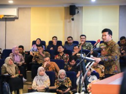 Wagub Emil Beber Tumpuan Daya Saing Industri Masa Kini