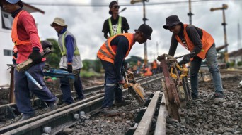 KAI Daop 7 Ganti Wesel di Stasiun Blitar demi Keselamatan Perjalanan