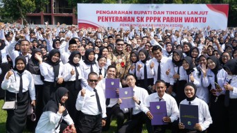 Bupati Kediri Prioritaskan Pengangkatan 3000 PPPK Paruh Waktu di Tengah Efisiensi