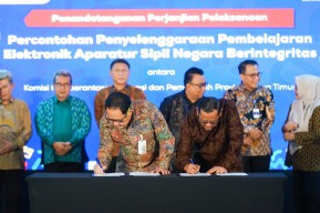 Sekdaprov Jatim Teken PKS Piloting E-Learning Integritas untuk ASN