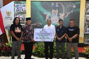 Sekda Trenggalek Serahkan Donasi PSJT untuk Korban Banjir Sumatra dan Aceh