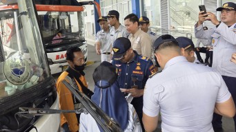 Tim Gabungan Ramp Check di Terminal Tamanan Kota Kediri Jelang Nataru