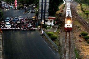 Tiket Nataru Laris Manis, 186 Ribu Penumpang Serbu KAI Surabaya