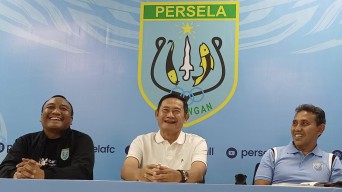 Bima Sakti Resmi Latih Persela Lamongan, Ngaku Kagum dengan Laskar Joko Tingkir