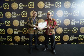 Pemkab Kediri Terima Penghargaan dari Menko PM atas Capaian UHC