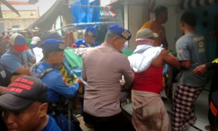 Jenazah Nelayan Lumpur Ditemukan Mengapung di Perairan Roomo Gresik
