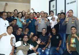 Bangun Komunikasi Harmonis Kapolres Gresik Silaturahmi ke PWI Gresik