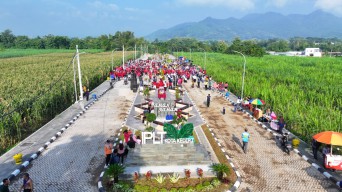 Senam Bersama Warga, Wali Kota Kediri Perkenalkan Taman Ramah dan IPLT