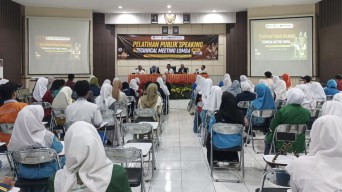 PWI Gresik Gelar Pelatihan Public Speaking dan Lomba VO, Dukung Potensi Pelajar