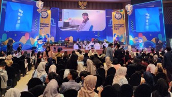 BRI Edukasi Produk dan Aktivasi BRImo di Airlangga Education Expo 2026
