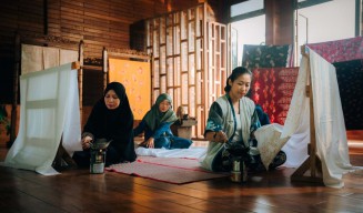 Sentuhan Astra Ubah Batik Singkawang Jadi Penggerak Ekonomi Desa
