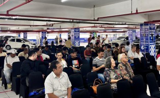 BFI Finance Perluas Bursa Mobil Showroom Hebat di Surabaya