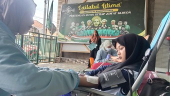 Donor Darah di Rambipuji Jember, Warga Dapat Bonus Soto Lamongan dari Pak Haji