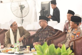 Cetak Generasi Qur’ani dari Kediri, Gus Qowim Hadiri Haflah Khatmil Qur’an PTQ Ma’unah Sari
