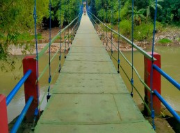 Jembatan Gantung Diperbaiki, Warga di Jember Harap Pemerintah Bangun Permanen