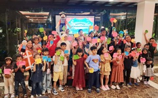Cara Unik Terminal Petikemas Surabaya Tanamkan Minat Baca Sejak Dini