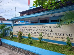 Pembangunan Tol Tulungagung-Kediri Berhenti, Banyak Tanah Warga Belum Terbayar