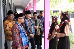 Mendikdasmen Resmikan 124 Sekolah di Jember, Bupati: Bentuk Perhatian Pemerintah Pusat