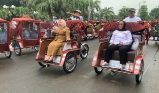 Tak Lagi Pakai Tenaga, Pebecak di Ponorogo Tersenyum Dapat Becak Listrik dari Prabowo