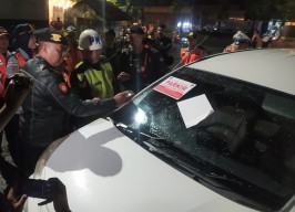 Petugas Gabungan di Jember Tertibkan Parkir Sembarangan, Denda Maksimal Rp500 Ribu
