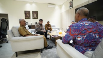Jawab Usulan Perubahan Regulasi Jam Kerja, Mas Dhito: Prinsip Tidak Ganggu Pelayanan Desa