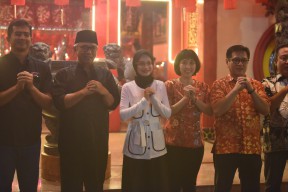 Semarak Imlek 2577, Mbak Vinanda Ajak Warga Perkuat Toleransi dan Kebersamaan