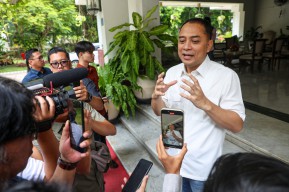 Diungkit Keberadaan Radio Bung Tomo, Begini Kata Wali Kota Surabaya