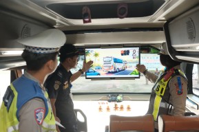 Polres Malang Sosialisasikan Tertib Lalu Lintas di Angkutan Penumpang