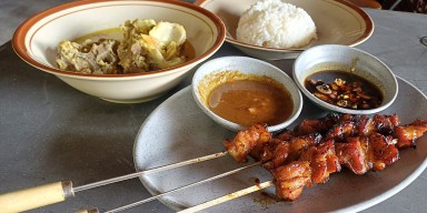 Lezatnya Sate Klatak Khas Jogja di Sambeng Lamongan