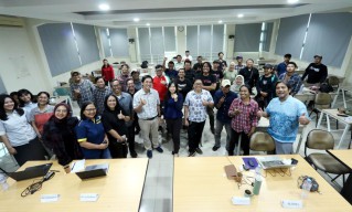 iSTTS Surabaya Gembleng Jurnalis, Taklukkan AI Tanpa Gadai Etika