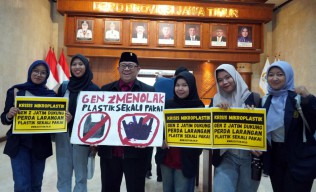 Gen Z Jatim Desak DPRD Susun Perda Plastik Sekali Pakai