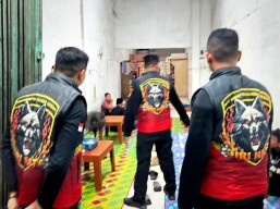 Warung Miras di Manyar Gresik Digrebek
