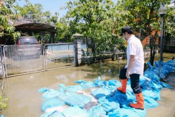 Wagub Emil Dardak Tinjau Banjir Lamongan, Sejumlah Faktor Ditemukan