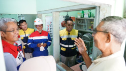 Gas Bumi Hemat Biaya Produksi UMKM Otak-otak Bandeng Lamongan