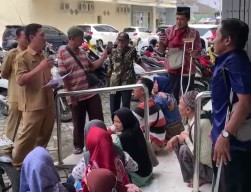 Tak Terima Bansos, Penyandang Disabilitas di Tulungagung Datangi Kantor Dinsos
