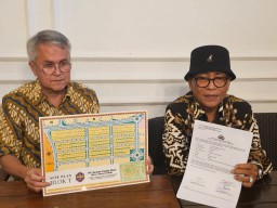 Ironi The Nook Cafe: Secangkir Kopi di Atas Hak Warga Graha Family yang Terampas