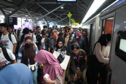 KAI Daop 8 Catat Puncak Arus Mudik Hari Ini, Pergerakan Capai 50 Ribu Penumpang