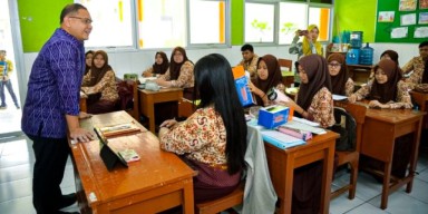 Tekan Sampah Plastik, Dindik Jatim Motori Gerakan Zeroplast