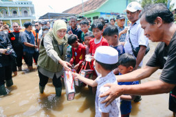 Gubernur Khofifah Turun Percepat Penanganan Dampak Banjir Pasuruan