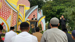 Khutbah Salat Id Balai Kota Surabaya: Singgung Pencurian Besi Suramadu-Perang Dunia