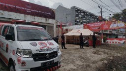 PDI Perjuangan Jember Buka Posko Mudik di Depan Rest Area Jubung
