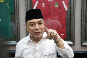 Eri Cahyadi Murka Dana Zakat Disalurkan Keluar Surabaya