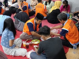 Melihat Keceriaan Warga Binaan Lapas Tulungagung Saat Berbuka Bersama Keluarga
